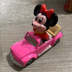 Vintage 1983 TOMY Minnie Mouse Pink Beetle Convertible No. PD-6 Walt Disney Toy